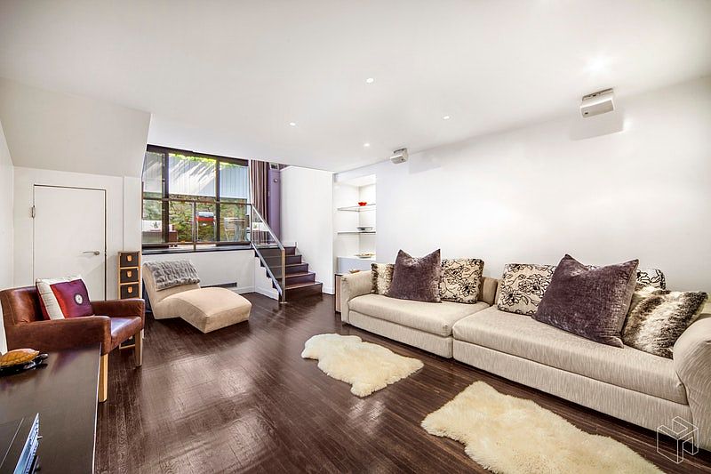 1st image of 155 W 80th St APT 1B