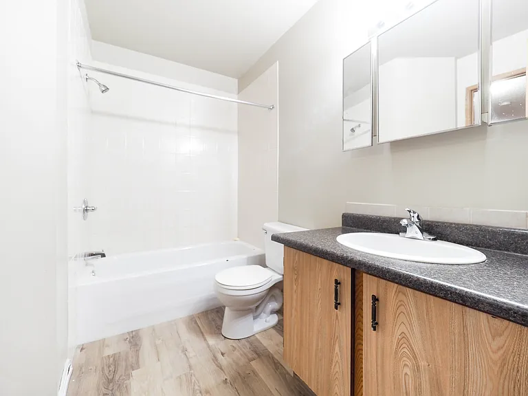 15805 Beaumaris Rd NW — Photo 9