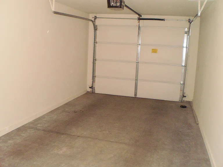 601 Pigeon Creek Dr #15 — Photo 10
