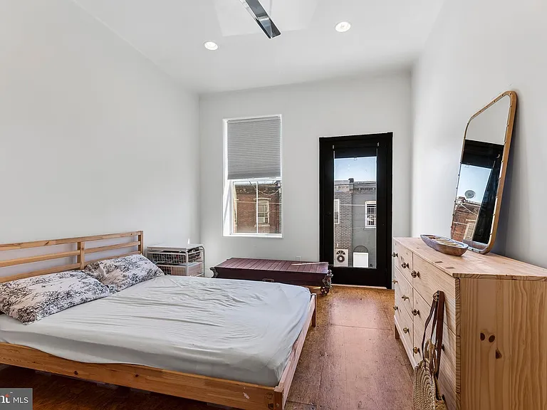 2020 E Fletcher St #1&2 — Photo 17