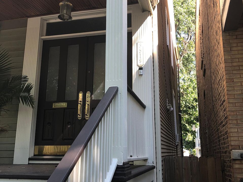 1st image of 3519 N Hermitage Ave #2