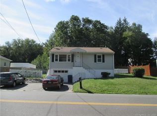 2861 N Main St, Waterbury, CT 06704