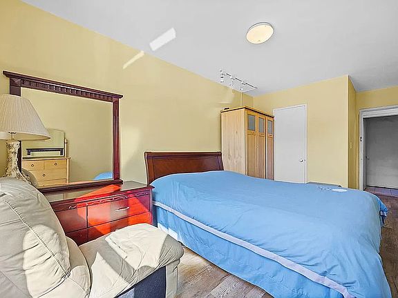 4th image of 3815 149th St APT 1A