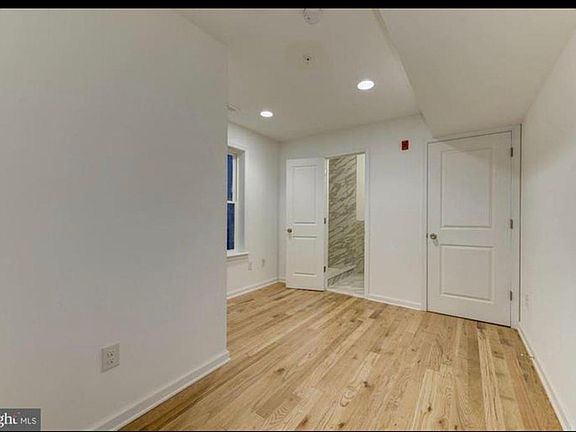 5th image of 620 N 2nd St Unit 3F