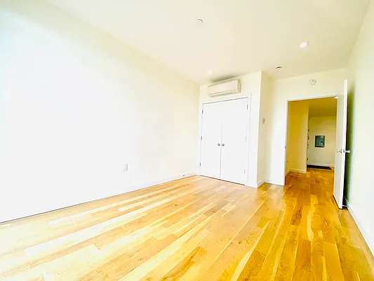 Rented by null | media 60