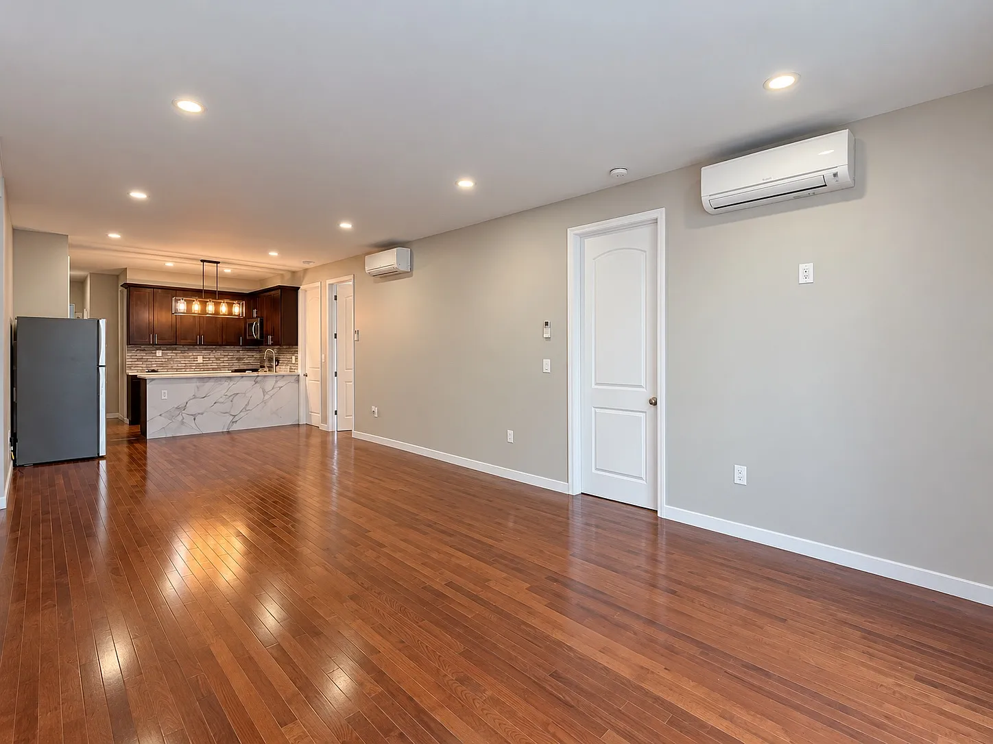 3 bed, $3,400 — Photo 4