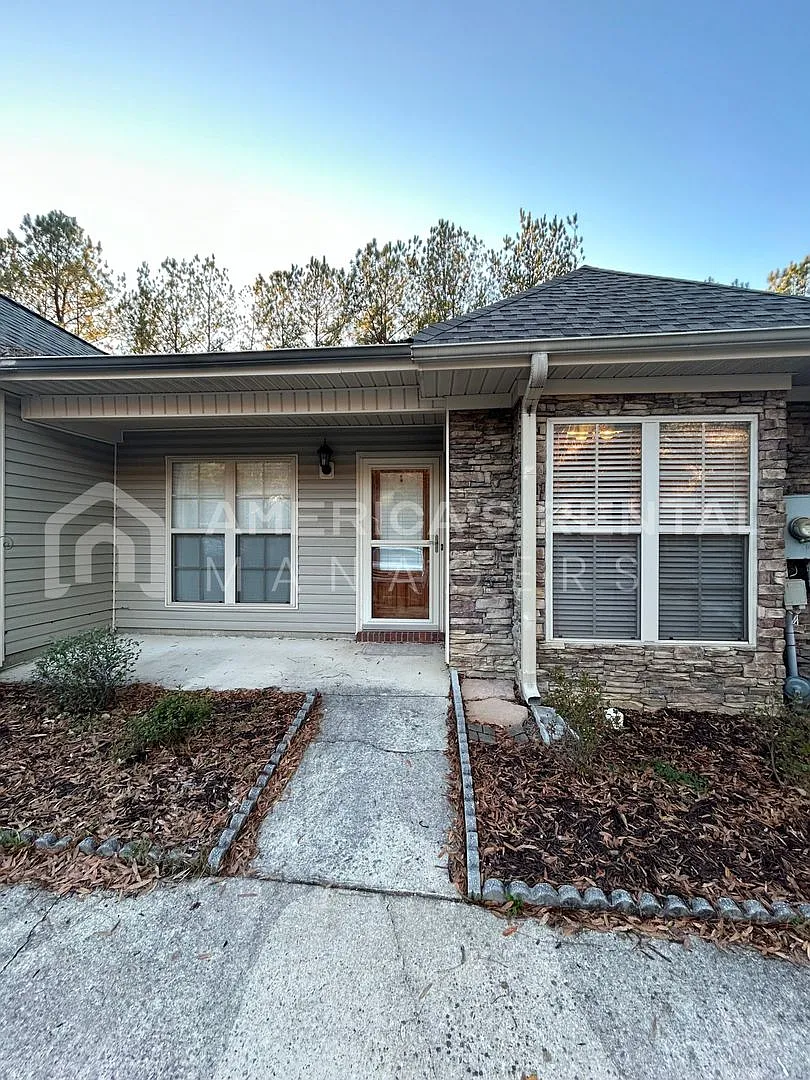 Townhome in Hoover, AL Available to View with 48 Hour Notice — Photo 1