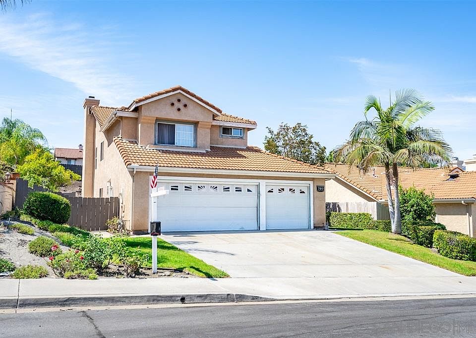 1st image of 740 Avenida Amigo
