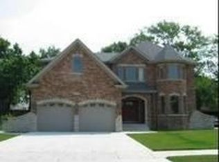 8735 S Mobile Ave, Oak Lawn, IL 60453