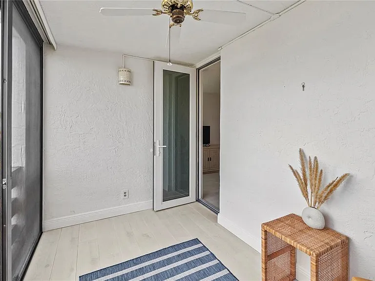 724 Bayport Way #724 — Photo 28