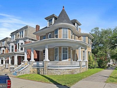 1738 Market St, Harrisburg, PA, 17103