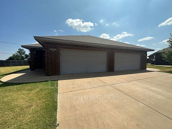 3rd image of 1320 Garden Gate Dr Unit A