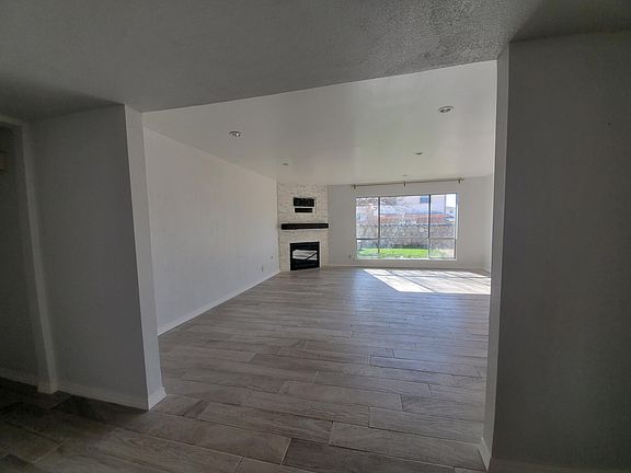 5th image of 11204 Warcloud Ave