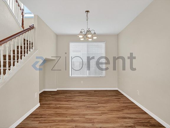 4th image of 608 Shenandoah Ave