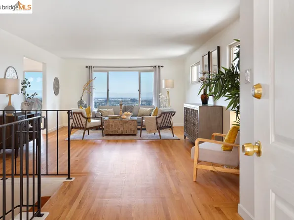 3130 Hood St, Oakland, CA 94605