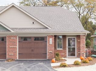 1418 David Dr, Sycamore, IL 60178