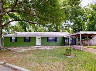 108 Holiday Ct, Dothan, AL 36301