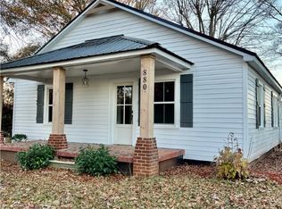 880 Tokeena Rd, Seneca, SC 29678