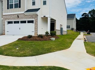 309 Elgin Dr, Lawrenceville, GA 30045