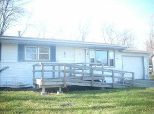 2609 Forsythia Dr, Rockford, IL 61102