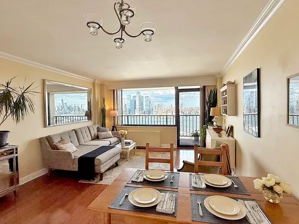 380 Mountain Rd APT 2006, Union City, NJ 07087