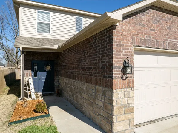 410 Sagebrush Ave, Lowell, AR 72745