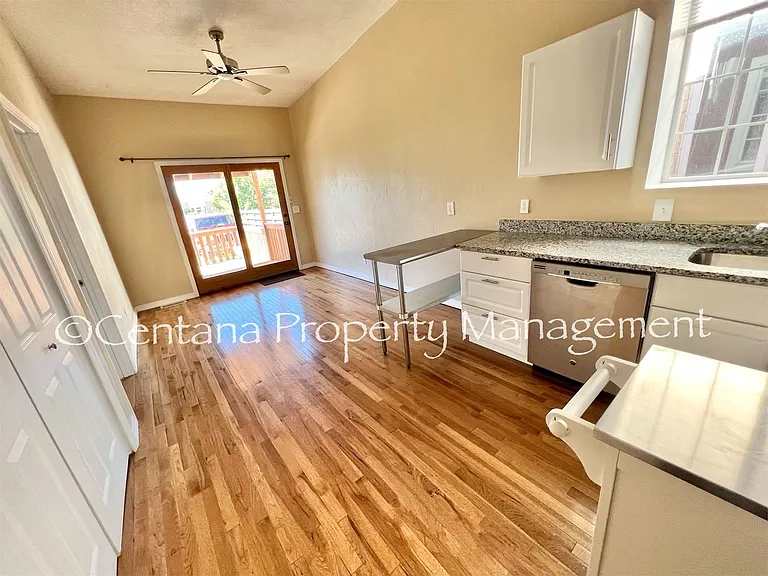 838 W Park St — Photo 22