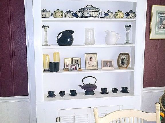 5th image of 2327 Amelia Ave