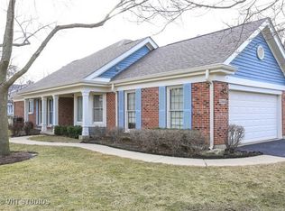 2069 Charter Point Dr, Arlington Heights, IL 60004