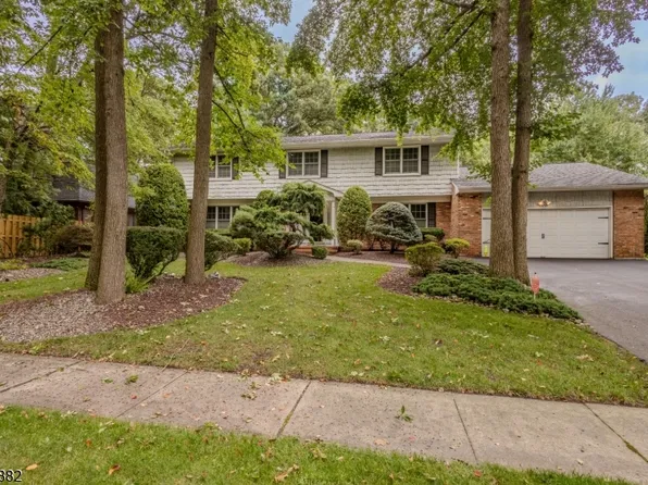 6 Burlington Ln, East Brunswick Twp., NJ 08816