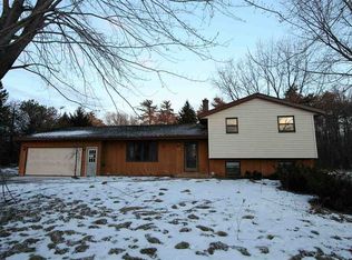 10836 Circle Rd, Luxemburg, WI 54217