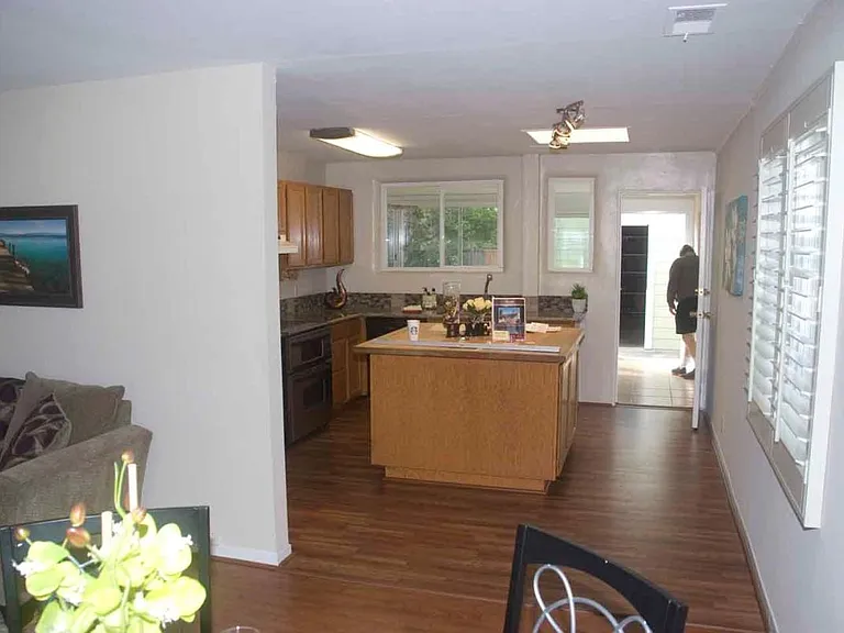 Curtner Ave — Photo 2