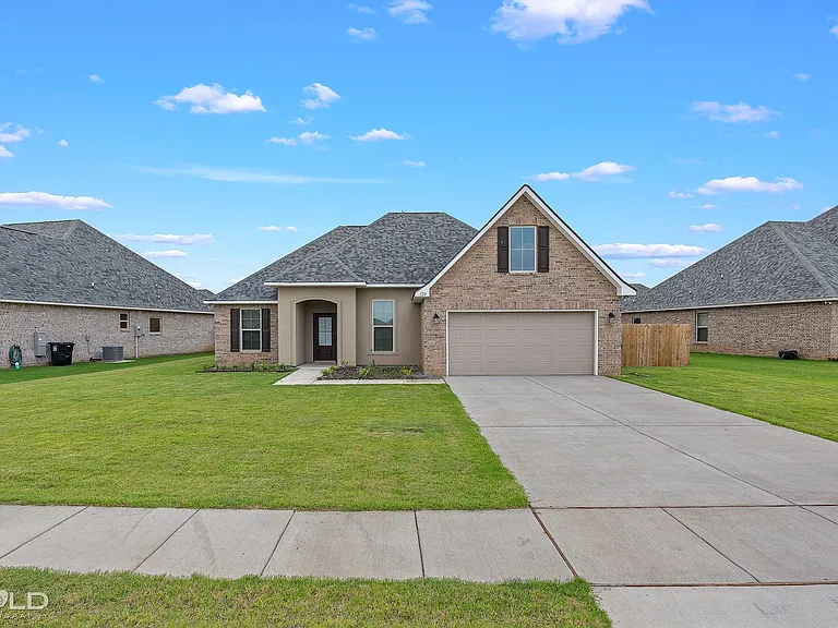 120 Saint Edmunds Way — Photo 29