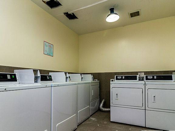 5th image of 82 Jefferson St #5G