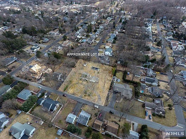 1st image of 557 Central Ave