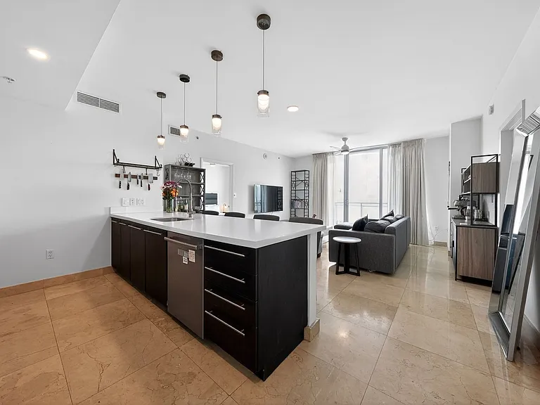 90 SW 3rd St #2709 — Photo 21
