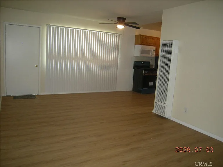 1260 Superior Ave #C — Photo 3