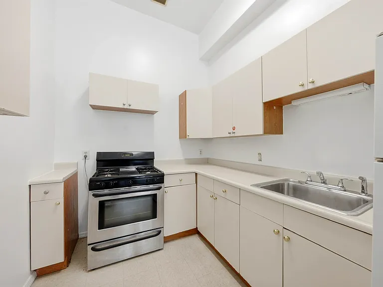309 W 116th St #2 — Photo 3