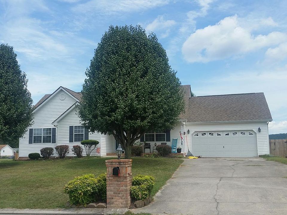 1st image of 115 Windhaven Dr