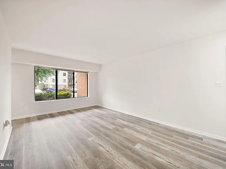 8463 Crozier Ct #104 — Photo 4