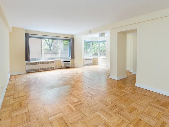 249 East 48th Street 3A image 2 of 13