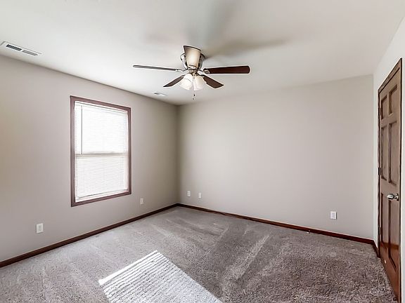 4th image of 209 N Cypress St #B