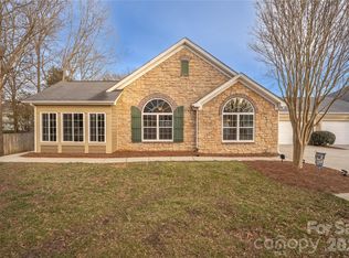 5515 Prosperity View Dr, Charlotte, NC 28269