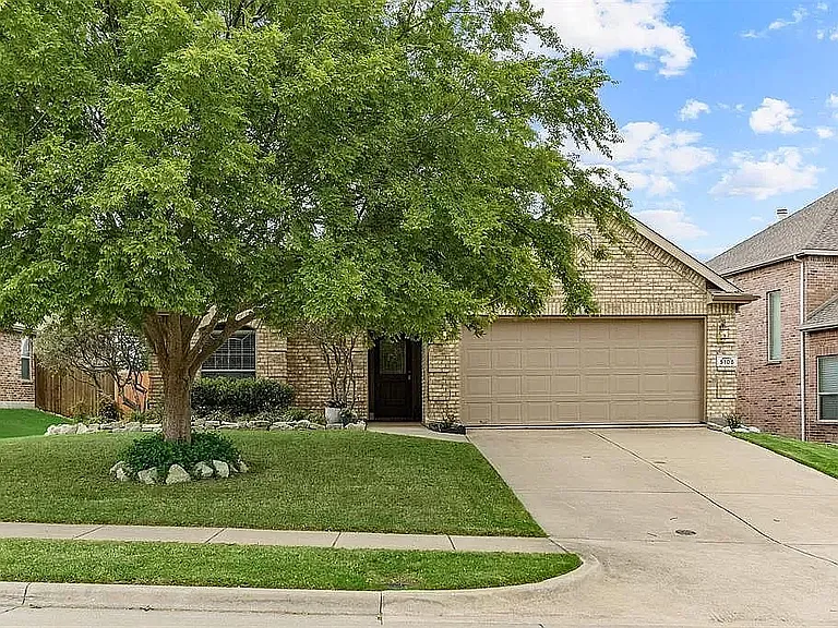 5105 Birchwood Dr — Photo 2