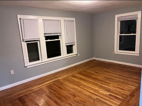 361 Old River Rd APT 2, Manville, RI 02838