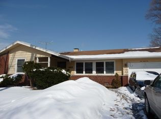 945 Wilshire Ave, Elk Grove Village, IL 60007