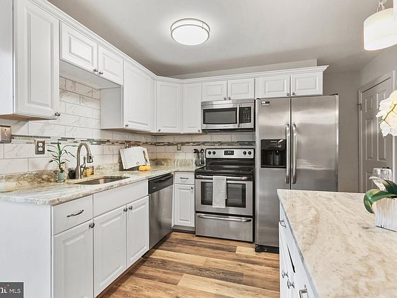 5th image of 1493 Lowell Ct #1493