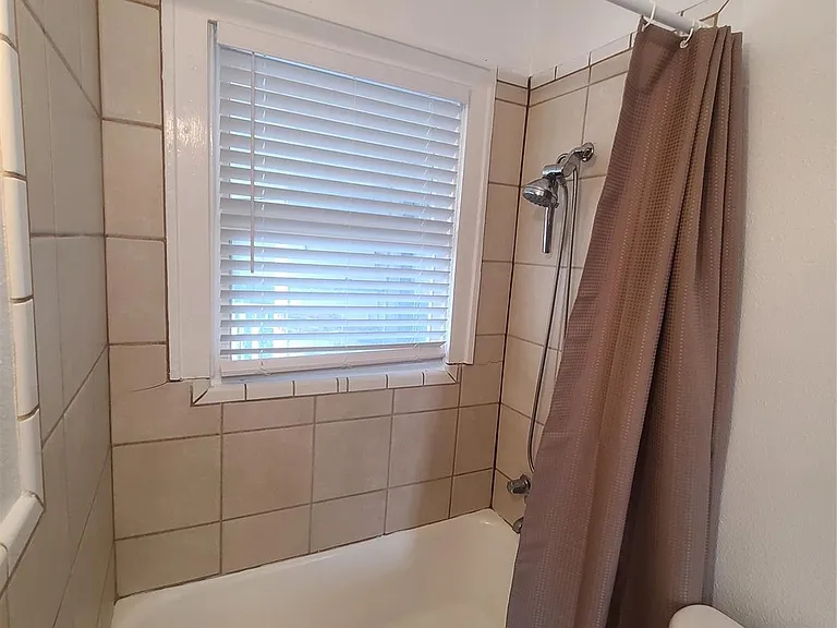 4414 Woodside St #8 — Photo 13