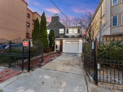310 Pine St, Elizabeth, NJ, 07206