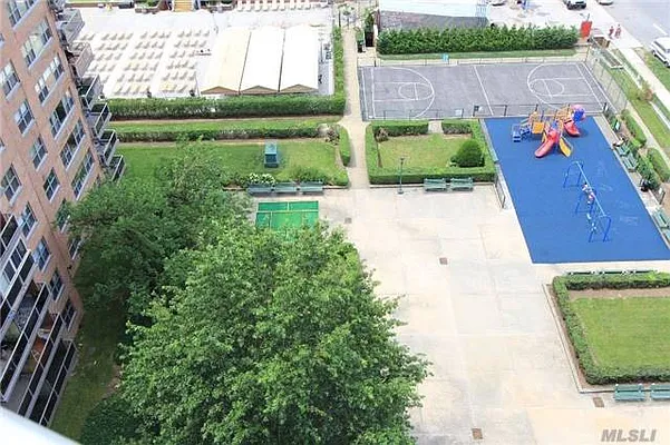 Sold by AAA Young Shuen Realty Inc. | media 21